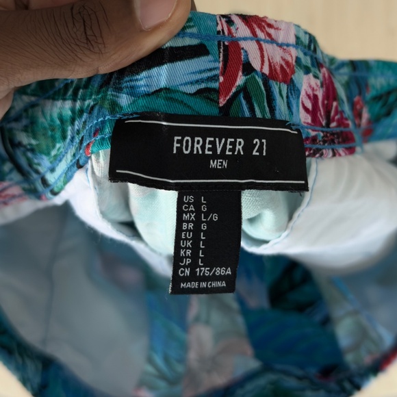 Forever 21 Shorts - size Large - Picture 4 of 5